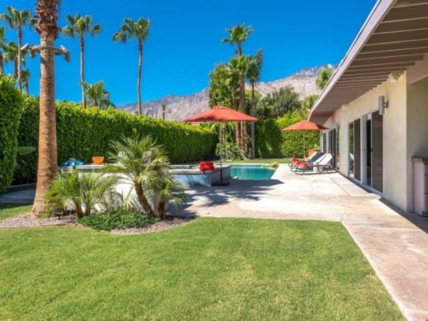 Palm Springs Home 991463