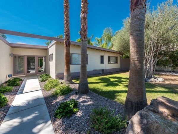 Palm Springs Home 991463