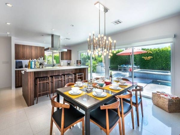 Palm Springs Home 991463