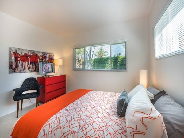 Palm Springs Home 991463