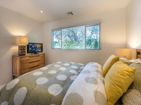Palm Springs Home 991463