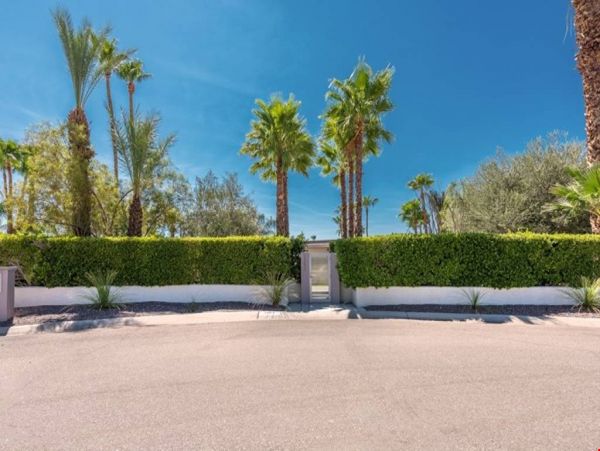 Palm Springs Home 991463
