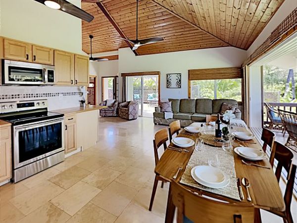 On Beach Kihei Vacation Home Two Bedroom