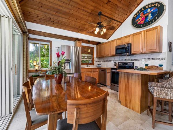 On Beach Kihei Vacation Home Two Bedroom