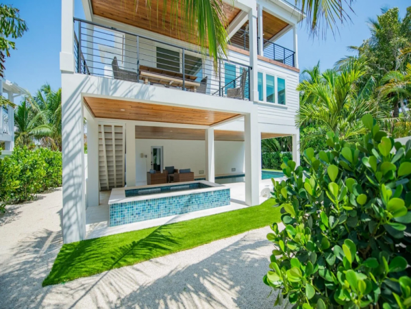Anna Maria 4 Bedroom Vacation Home Walk to Beach Sleeps 8