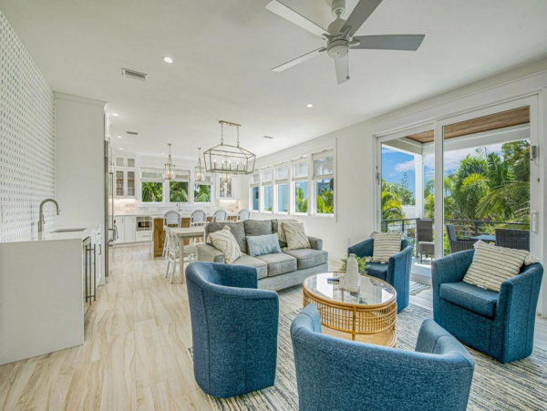 Anna Maria 4 Bedroom Vacation Home Walk to Beach Sleeps 8