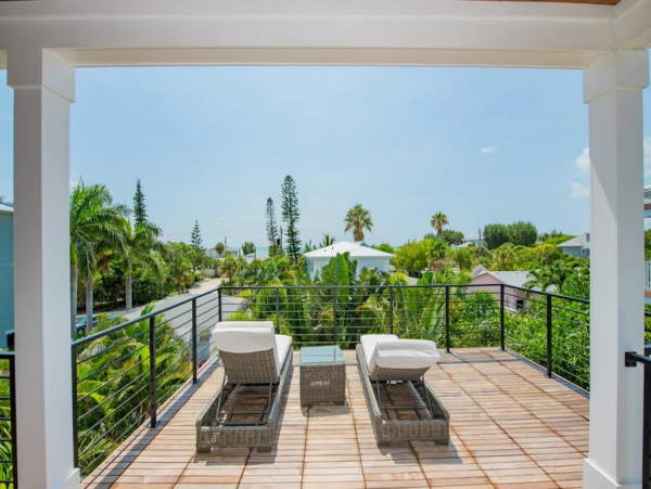 Anna Maria 4 Bedroom Vacation Home Walk to Beach Sleeps 8