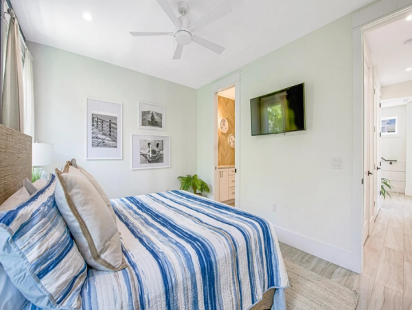 Anna Maria 4 Bedroom Vacation Home Walk to Beach Sleeps 8