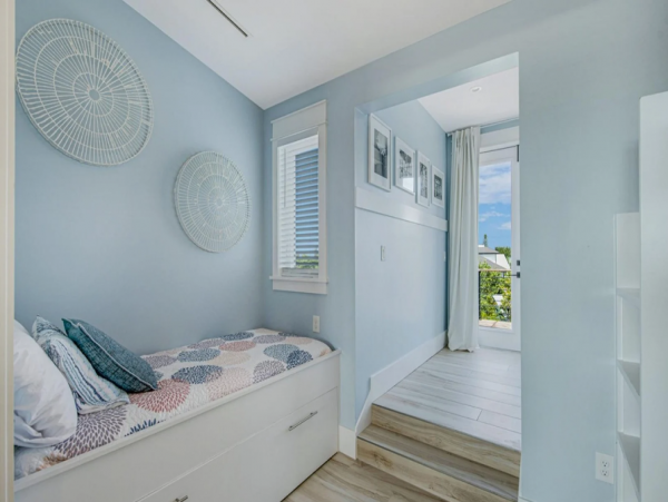 Anna Maria 4 Bedroom Vacation Home Walk to Beach Sleeps 8