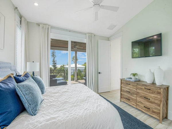 Anna Maria 4 Bedroom Vacation Home Walk to Beach Sleeps 8