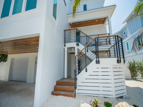 Anna Maria 4 Bedroom Vacation Home Walk to Beach Sleeps 8