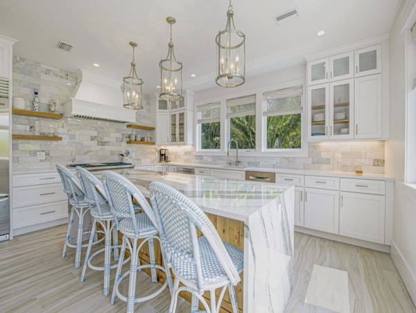 Anna Maria 4 Bedroom Vacation Home Walk to Beach Sleeps 8