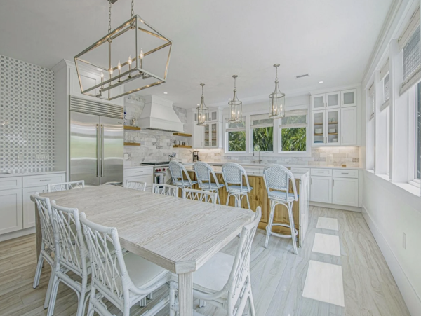 Anna Maria 4 Bedroom Vacation Home Walk to Beach Sleeps 8