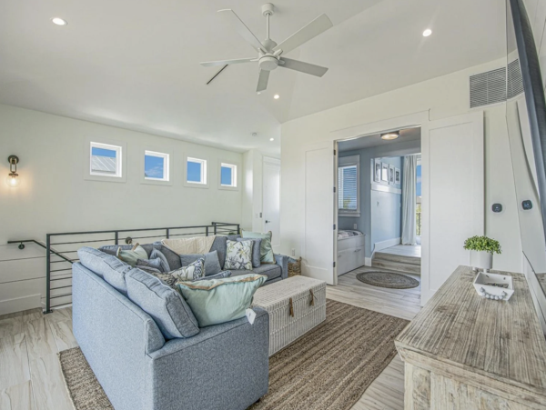 Anna Maria 4 Bedroom Vacation Home Walk to Beach Sleeps 8