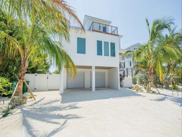Anna Maria 4 Bedroom Vacation Home Walk to Beach Sleeps 8