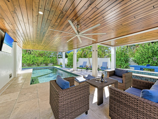 Anna Maria 4 Bedroom Vacation Home Walk to Beach Sleeps 8