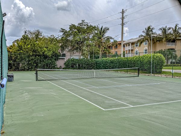 Vacation Rental Condo with Pool & Tennis Court 6 Guests