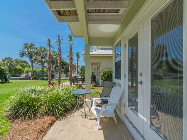 A Lovely Destin Townhome in a beachfront complex.