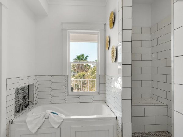 A luxurious Four Bedroom Vacation Villa