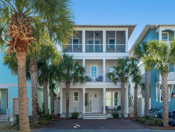 A luxurious Four Bedroom Vacation Villa