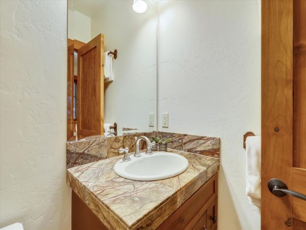 A True Breckenridge Ski Lodge Sleeps Nine