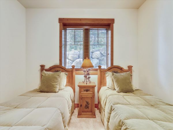 A True Breckenridge Ski Lodge Sleeps Nine