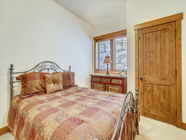 A True Breckenridge Ski Lodge Sleeps Nine