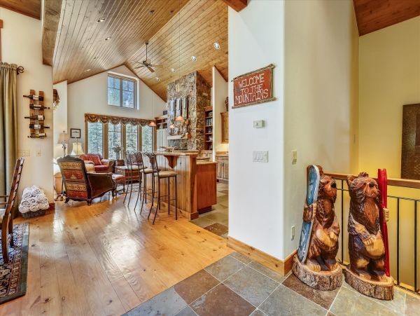 A True Breckenridge Ski Lodge Sleeps Nine