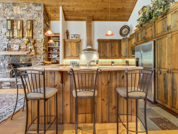 A True Breckenridge Ski Lodge Sleeps Nine