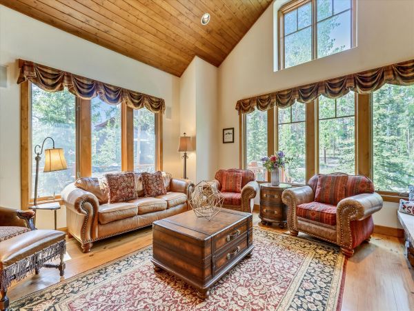A True Breckenridge Ski Lodge Sleeps Nine