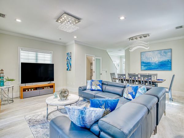 Elegant Vacation Rental Home with Private Pool 8 Guests