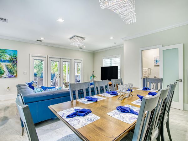 Elegant Vacation Rental Home with Private Pool 8 Guests