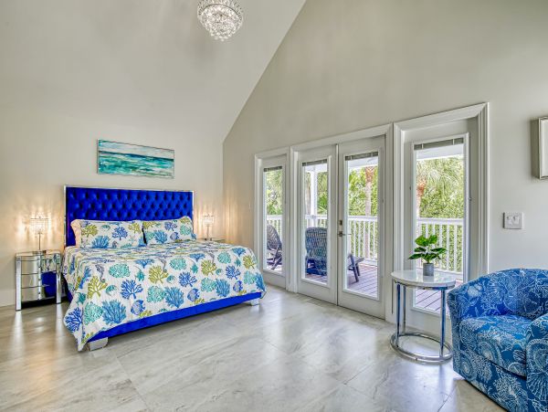 Elegant Vacation Rental Home with Private Pool 8 Guests