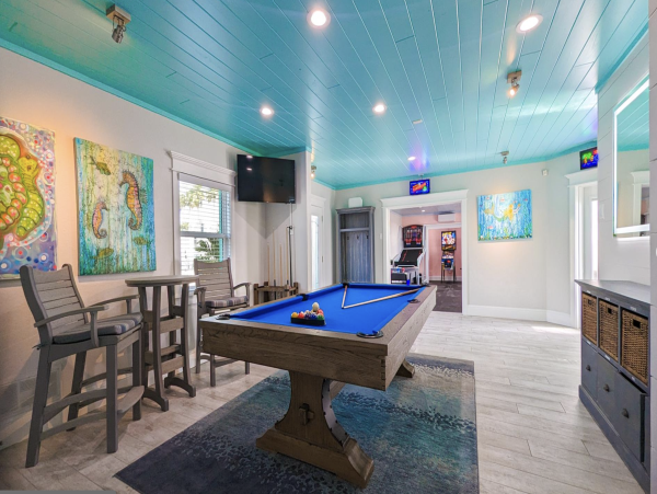 Anna Maria Island Beachfront 4BR Luxury Home Vacation Rental