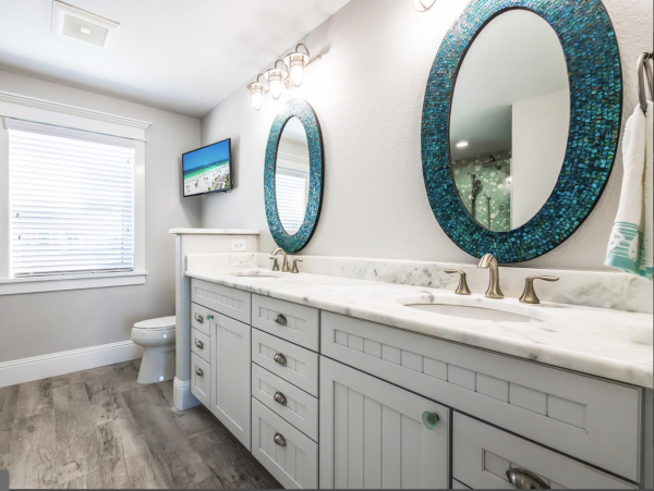 Anna Maria Island Beachfront 4BR Luxury Home Vacation Rental