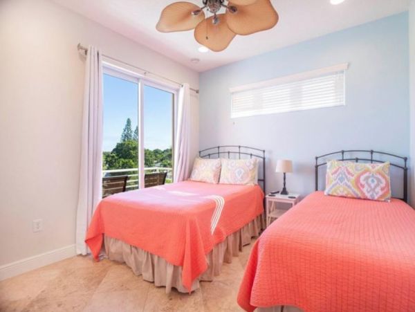 Siesta Key Lovely Duplex Sleeps 9 Guests Rooftop Pool