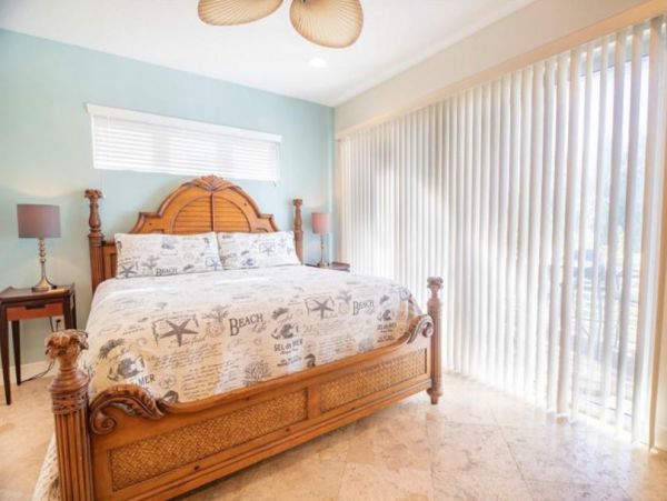 Siesta Key Lovely Duplex Sleeps 9 Guests Rooftop Pool