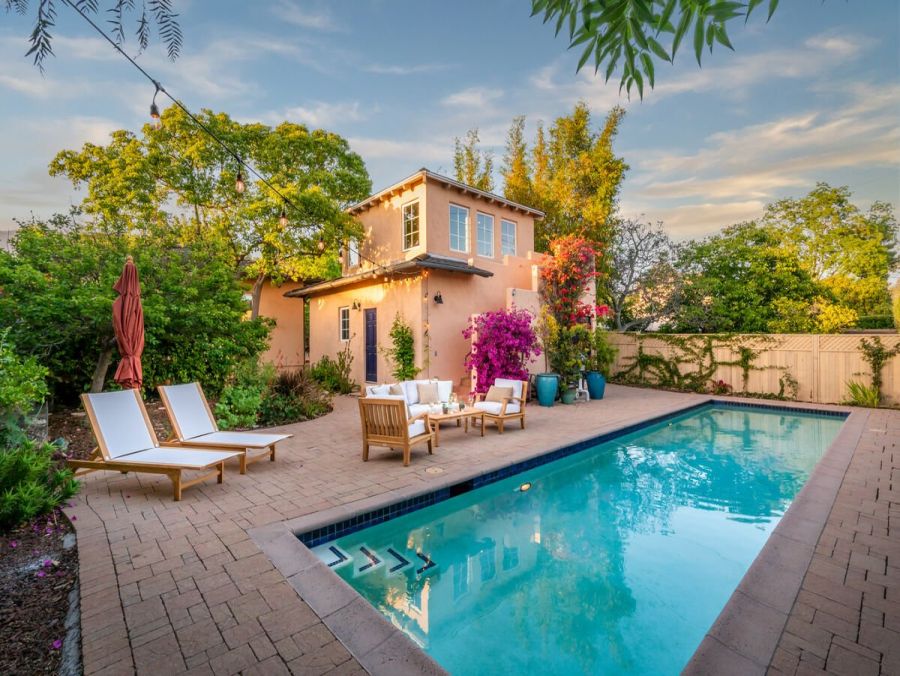 Understated Elegant Villa in Santa Barbara Four Bedrooms