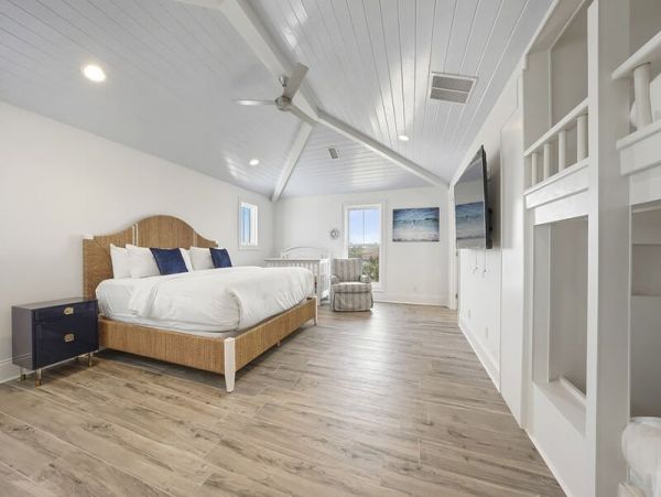 Luxury Destin 7 Bedroom Pool Home On Beach Sleeps 30 Guests