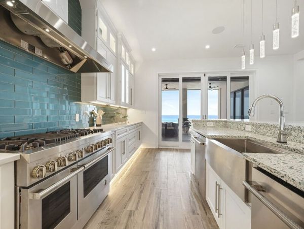 Luxury Destin 7 Bedroom Pool Home On Beach Sleeps 30 Guests