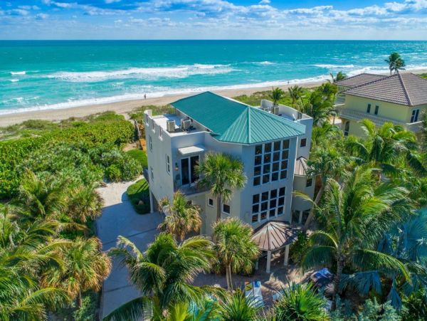 Nine Bedroom Beachfront Villa Pool Hot Tub & Elevator