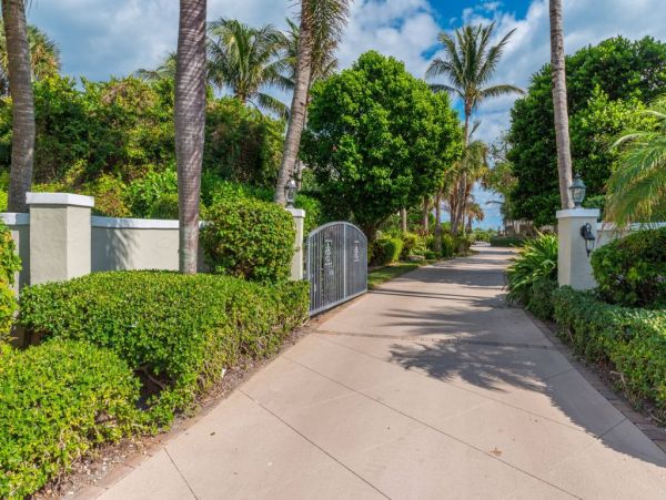 Nine Bedroom Beachfront Villa Pool Hot Tub & Elevator