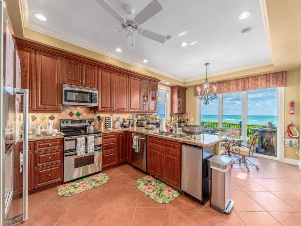 Nine Bedroom Beachfront Villa Pool Hot Tub & Elevator