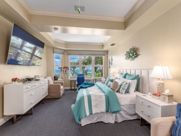Nine Bedroom Beachfront Villa Pool Hot Tub & Elevator