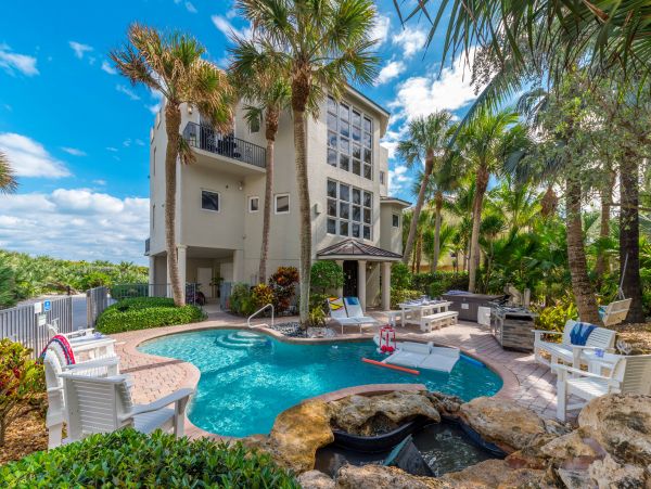 Nine Bedroom Beachfront Villa Pool Hot Tub & Elevator
