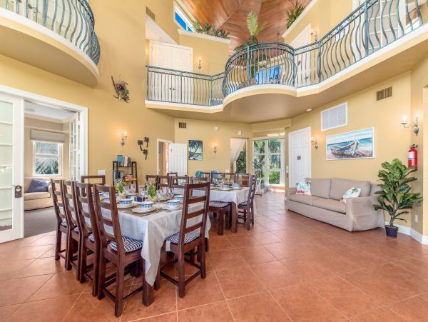 Nine Bedroom Beachfront Villa Pool Hot Tub & Elevator