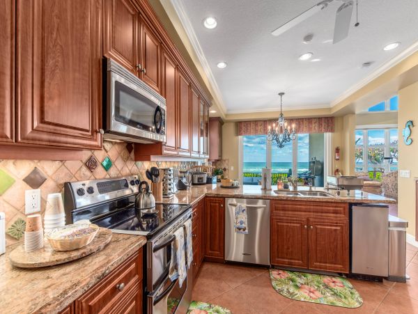 Nine Bedroom Beachfront Villa Pool Hot Tub & Elevator