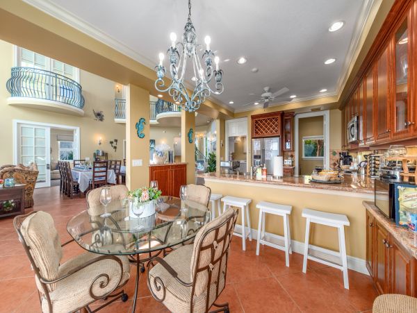 Nine Bedroom Beachfront Villa Pool Hot Tub & Elevator