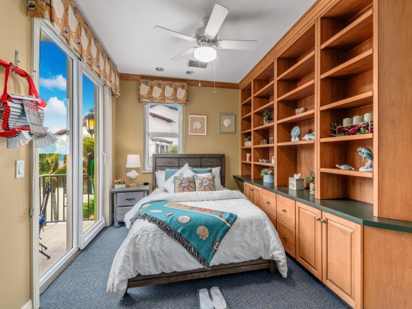 Nine Bedroom Beachfront Villa Pool Hot Tub & Elevator