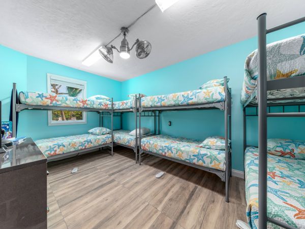 Nine Bedroom Beachfront Villa Pool Hot Tub & Elevator